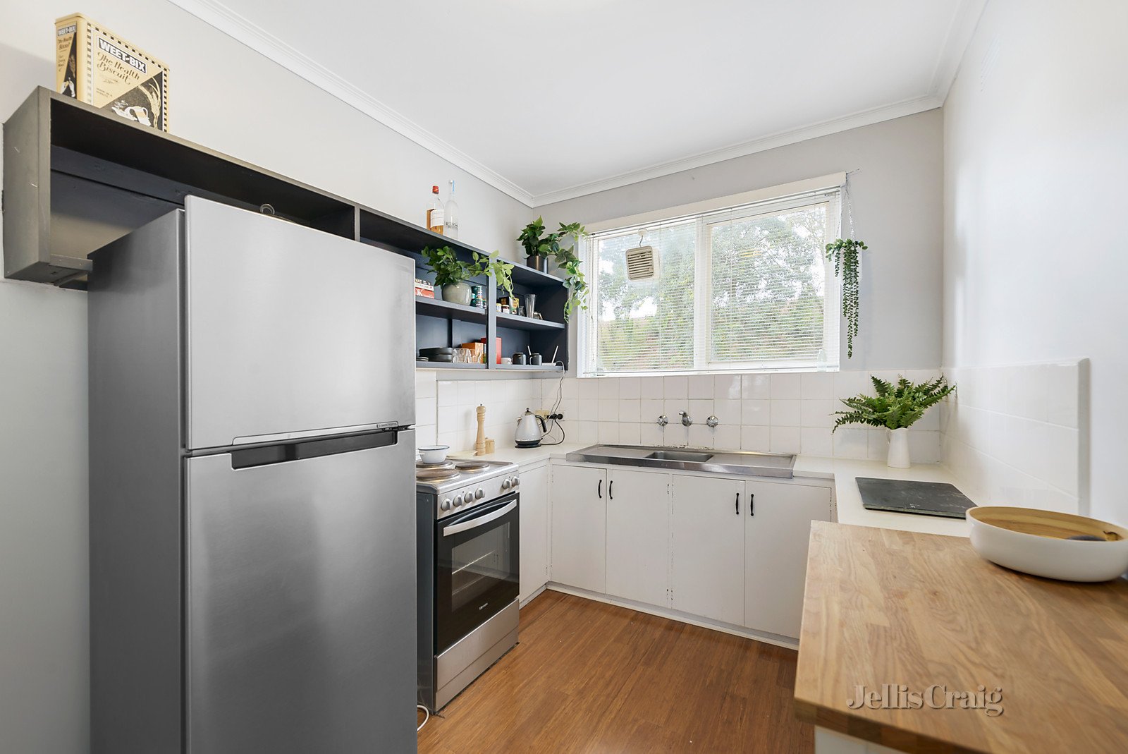 7/143 Locksley Road, Eaglemont image 3