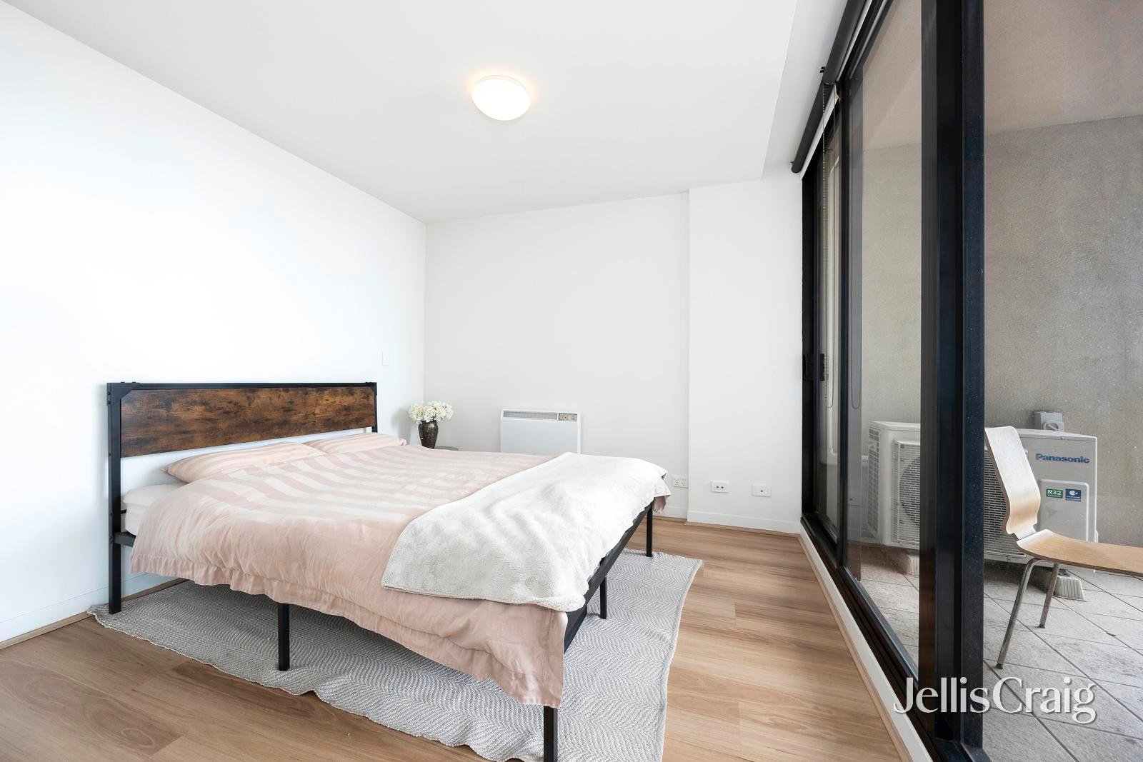 714/377 Burwood Road, Hawthorn image 6