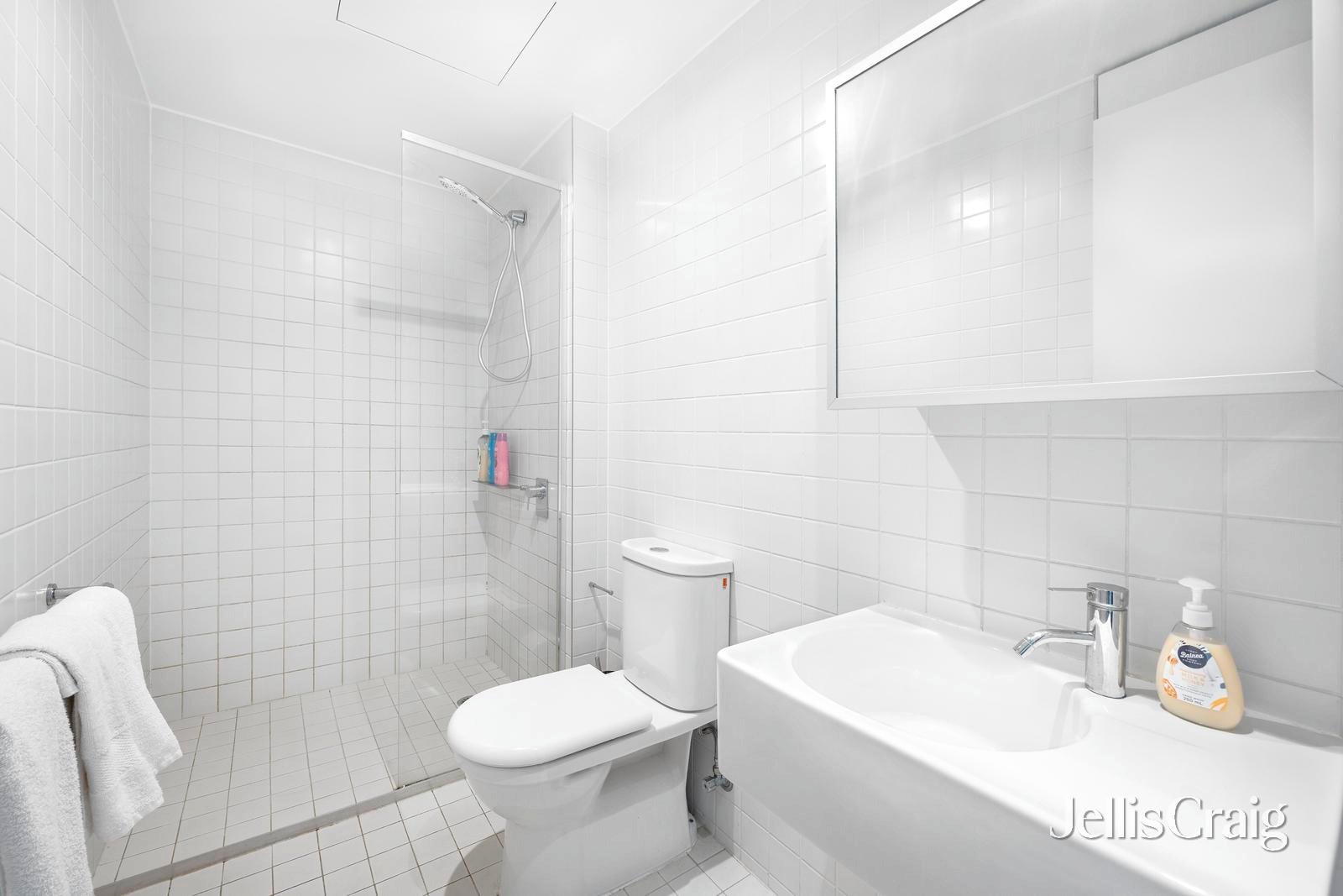 714/377 Burwood Road, Hawthorn image 7