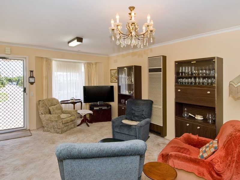 7/147 Roslyn Road, Belmont image 3