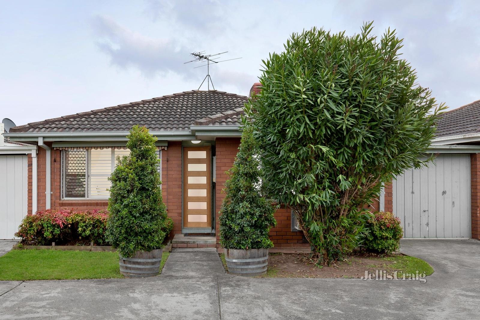 7/15 Cooley Avenue, Macleod image 1