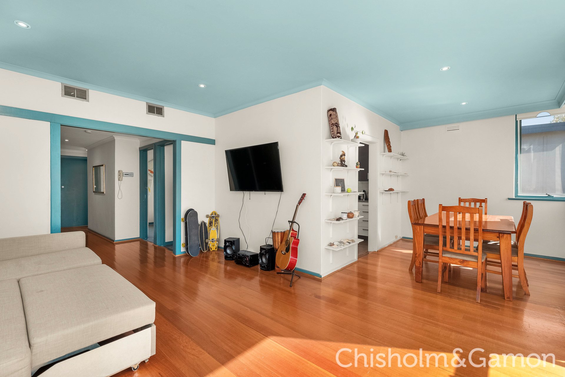 7/15 Dickens Street, Elwood image 2