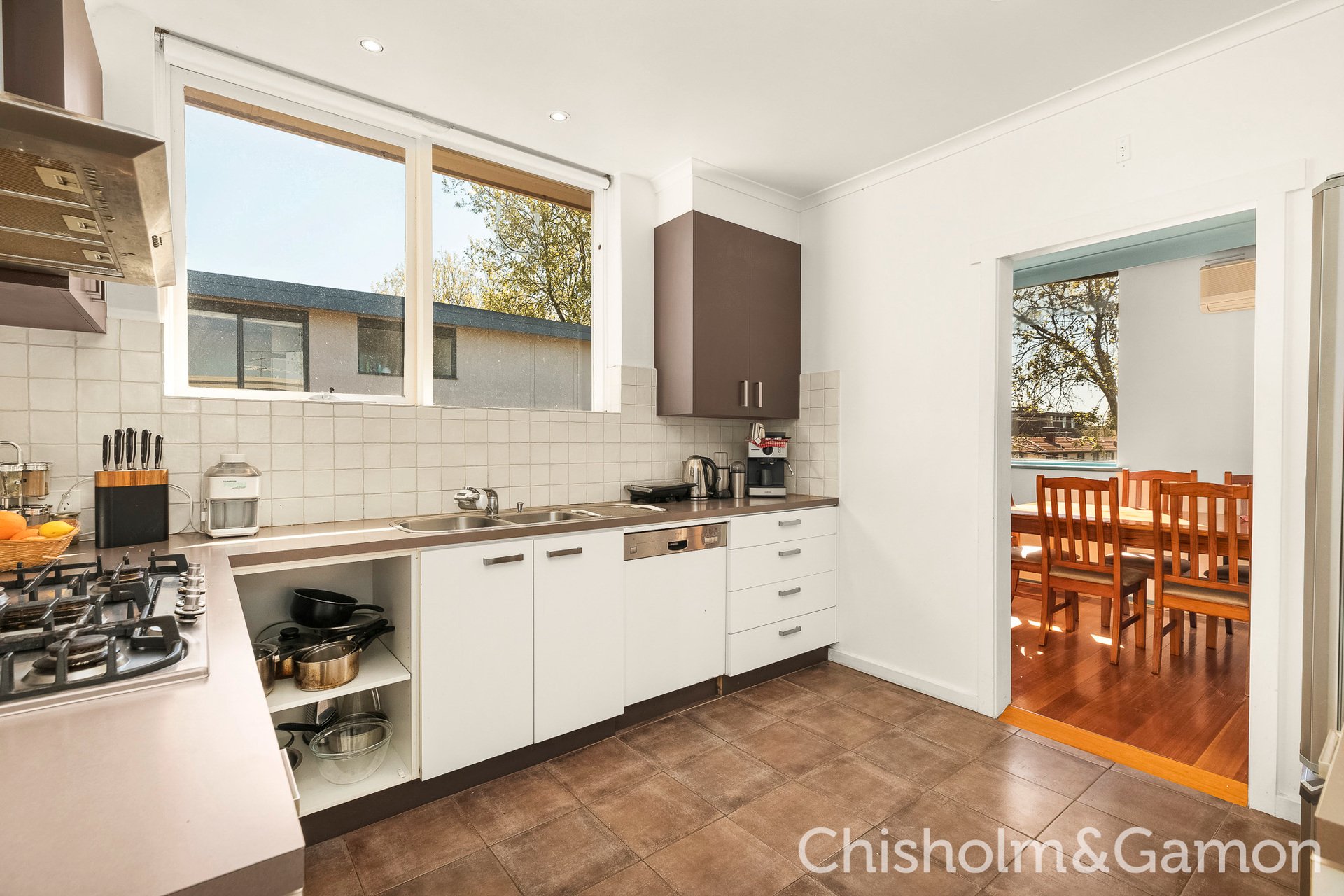 7/15 Dickens Street, Elwood image 6