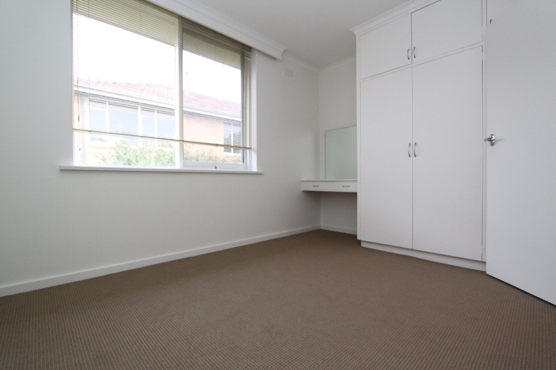 Property Gallery Thumbnail 4