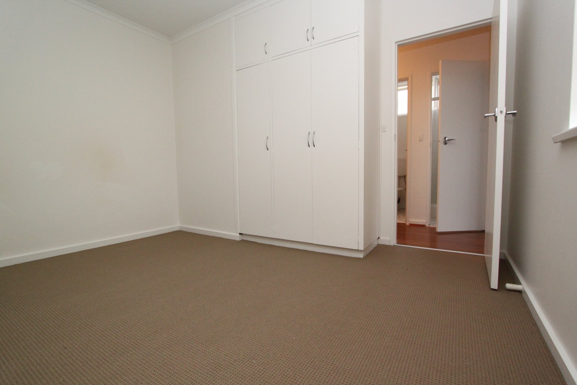 Property Gallery Thumbnail 5