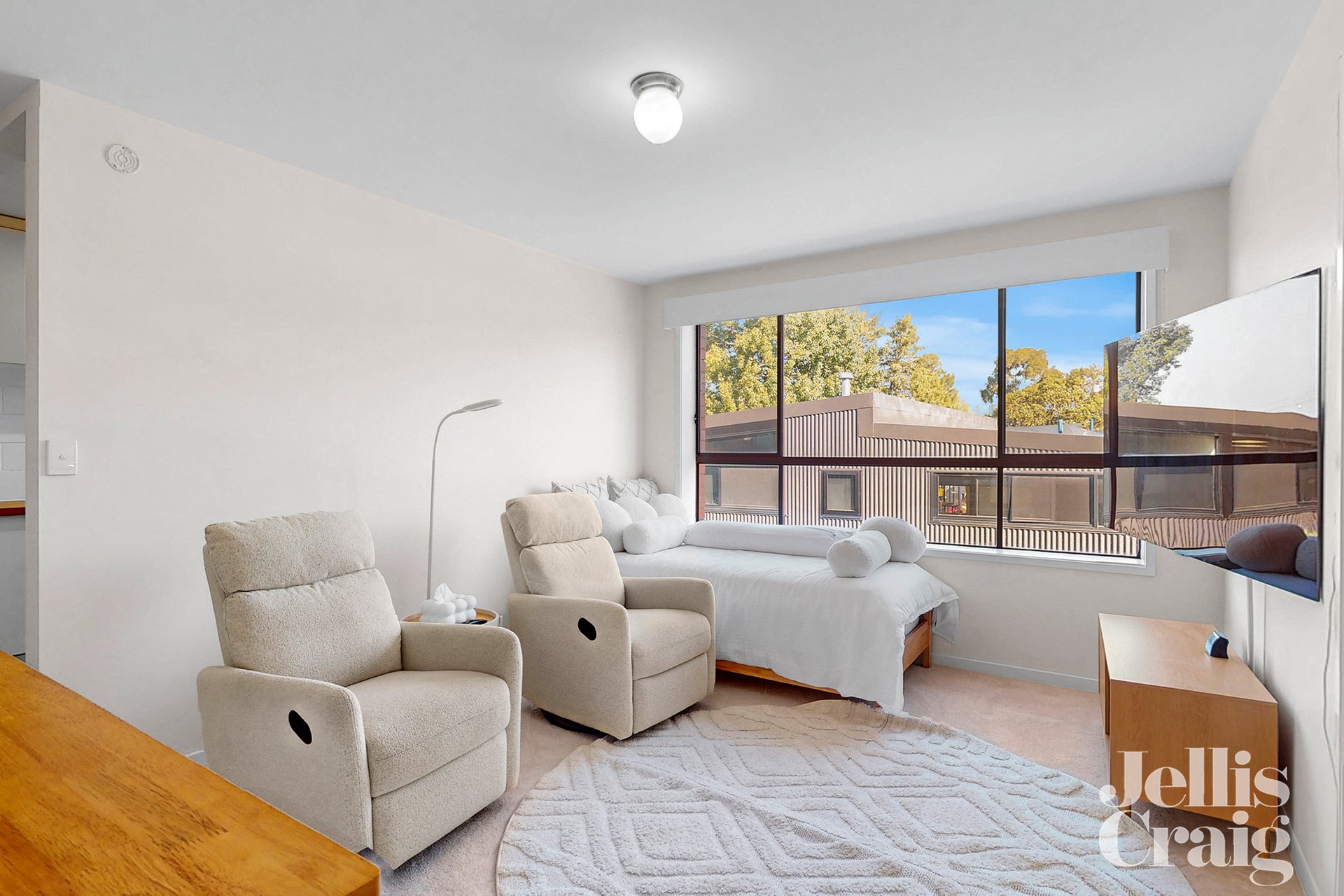 7/15 Shaftesbury Street, Essendon image 7