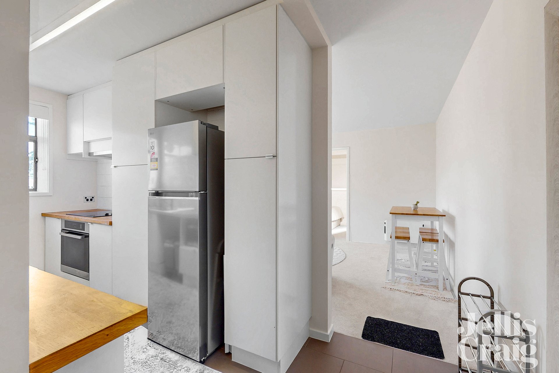 7/15 Shaftesbury Street, Essendon image 5