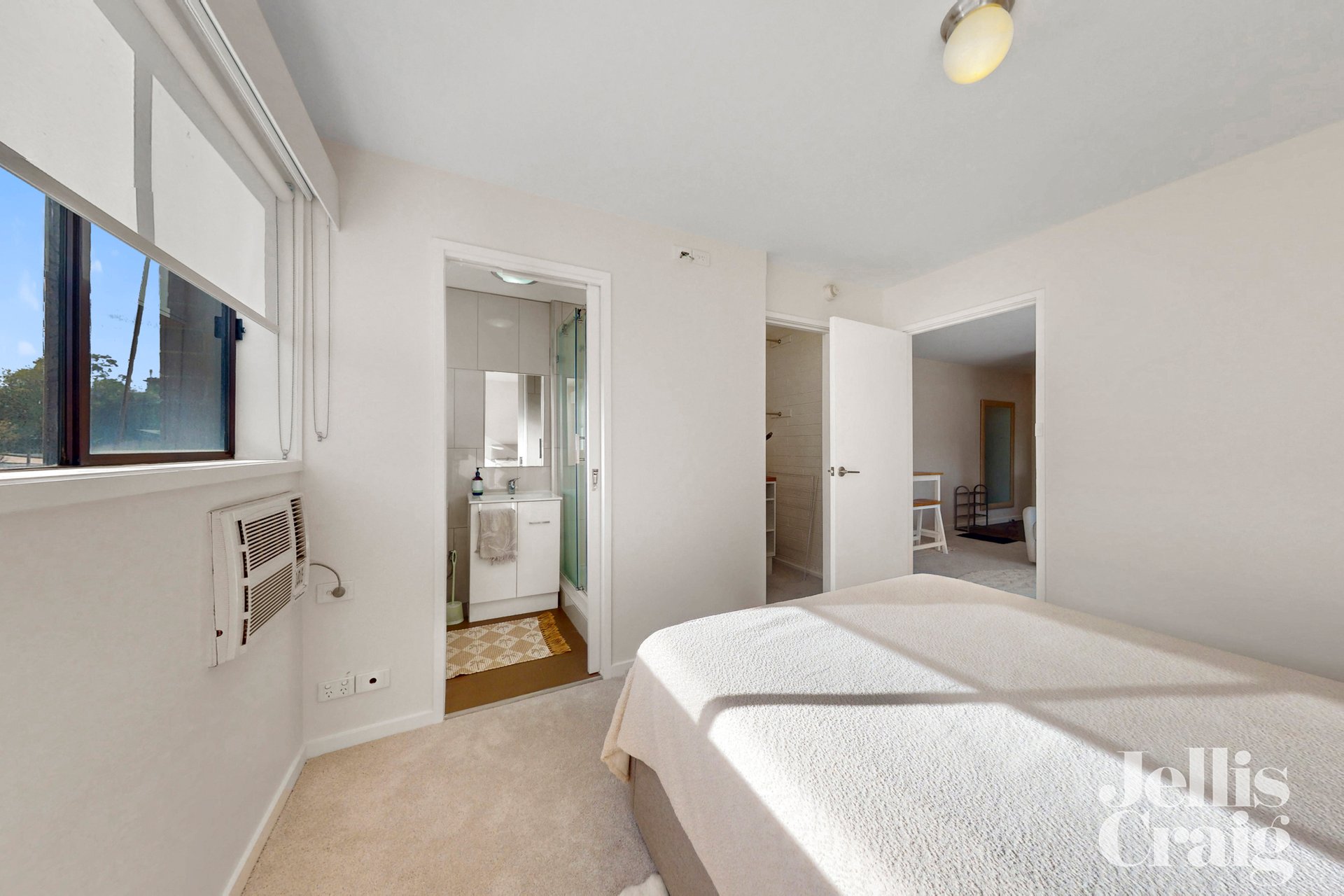 7/15 Shaftesbury Street, Essendon image 9