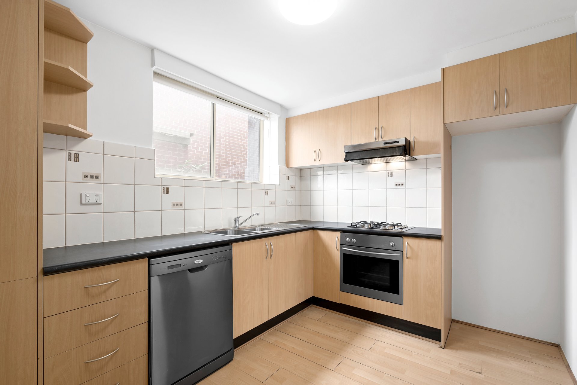 Property Gallery Thumbnail 2