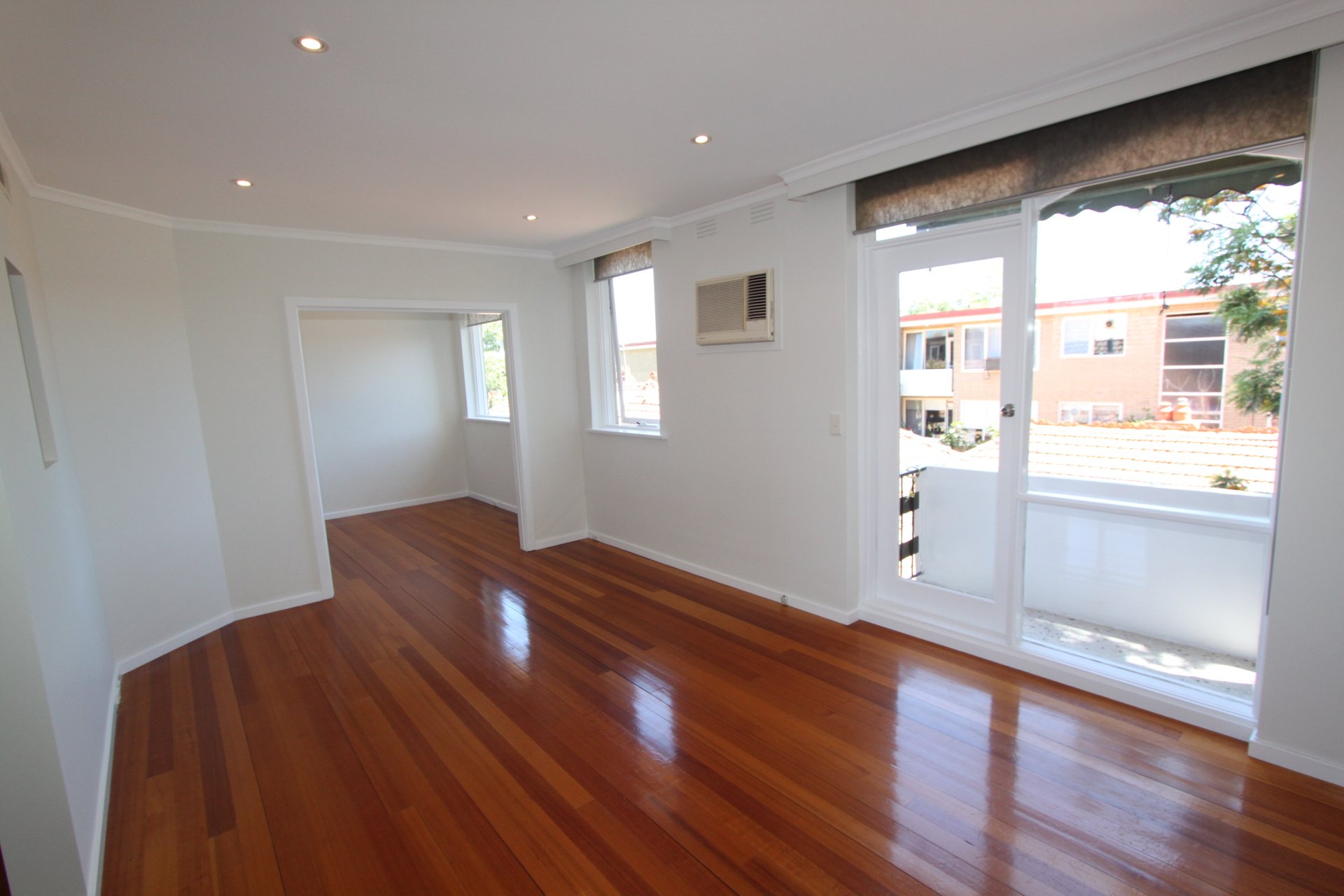 Property Gallery Thumbnail 3
