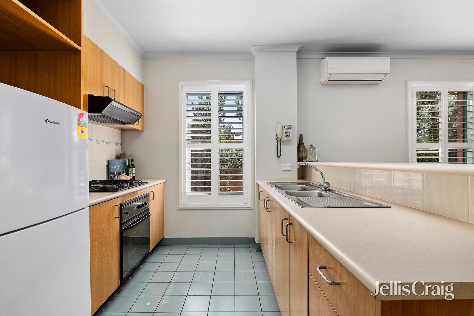 7/16 Grace Court, Kew image 3