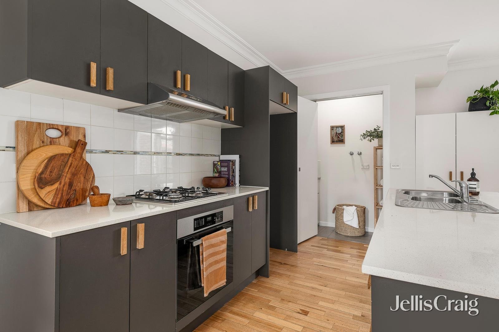 7/16 Pascoe Street, Pascoe Vale image 3
