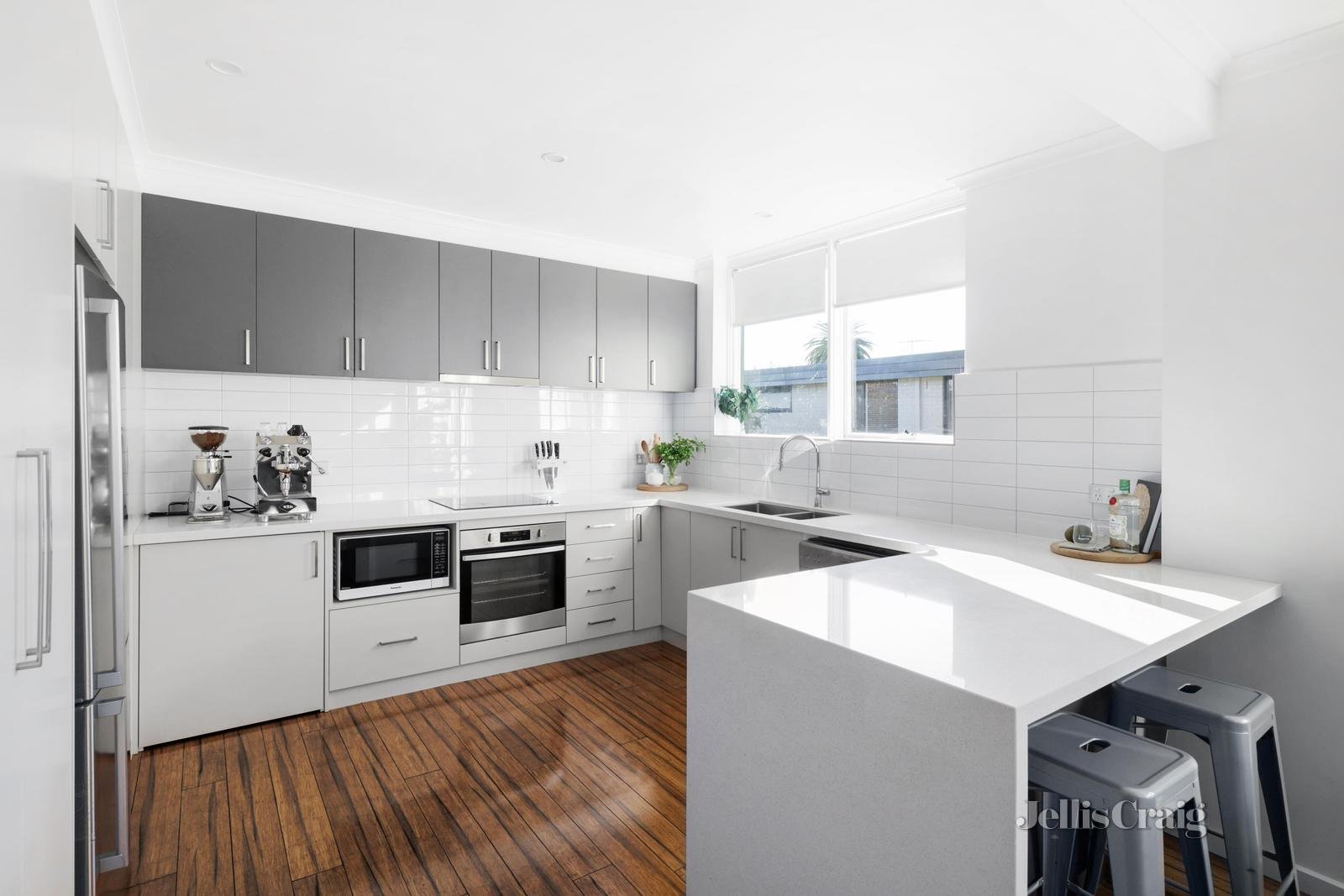 7/16 Repton Road, Malvern East image 2