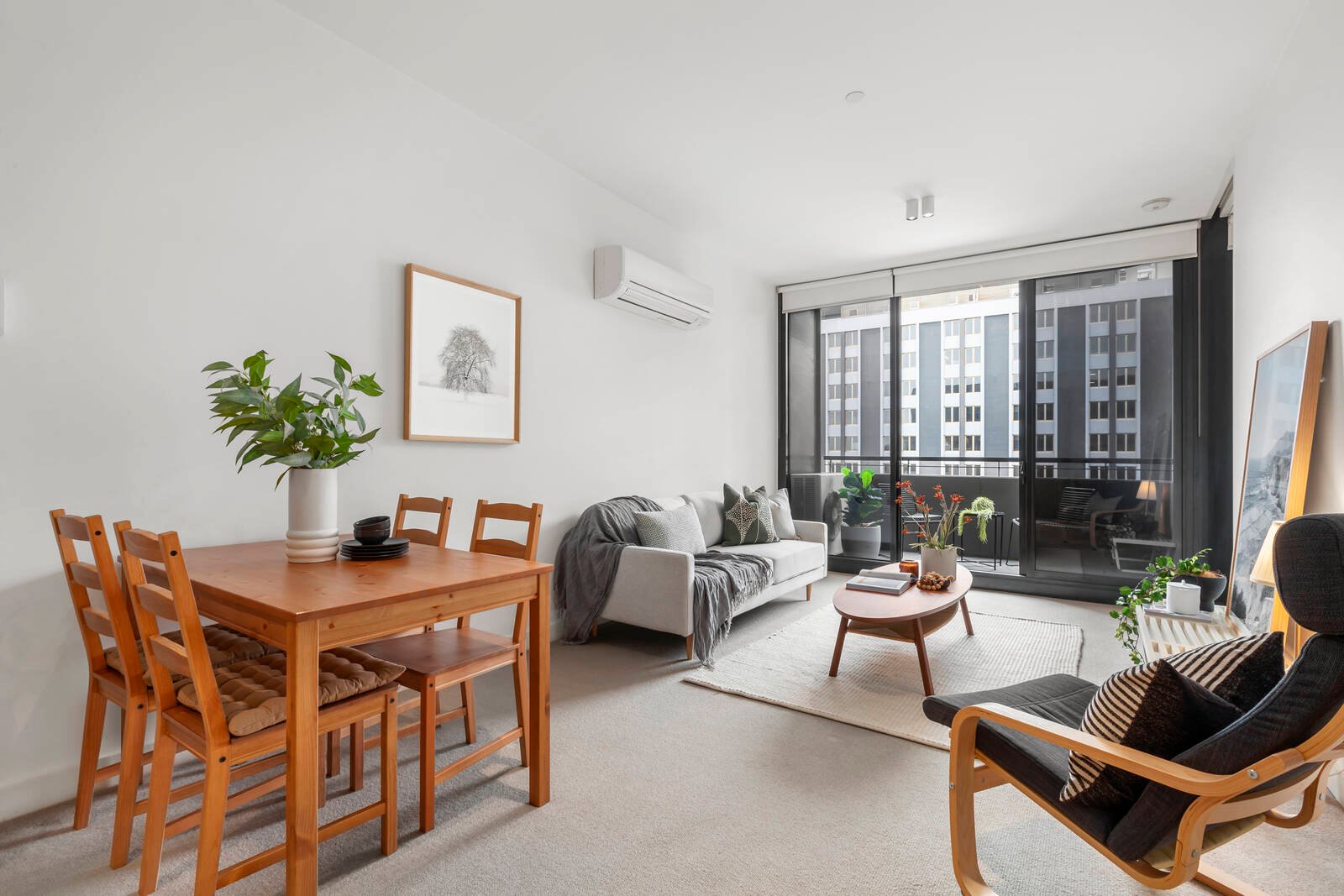 Property Gallery Thumbnail 3