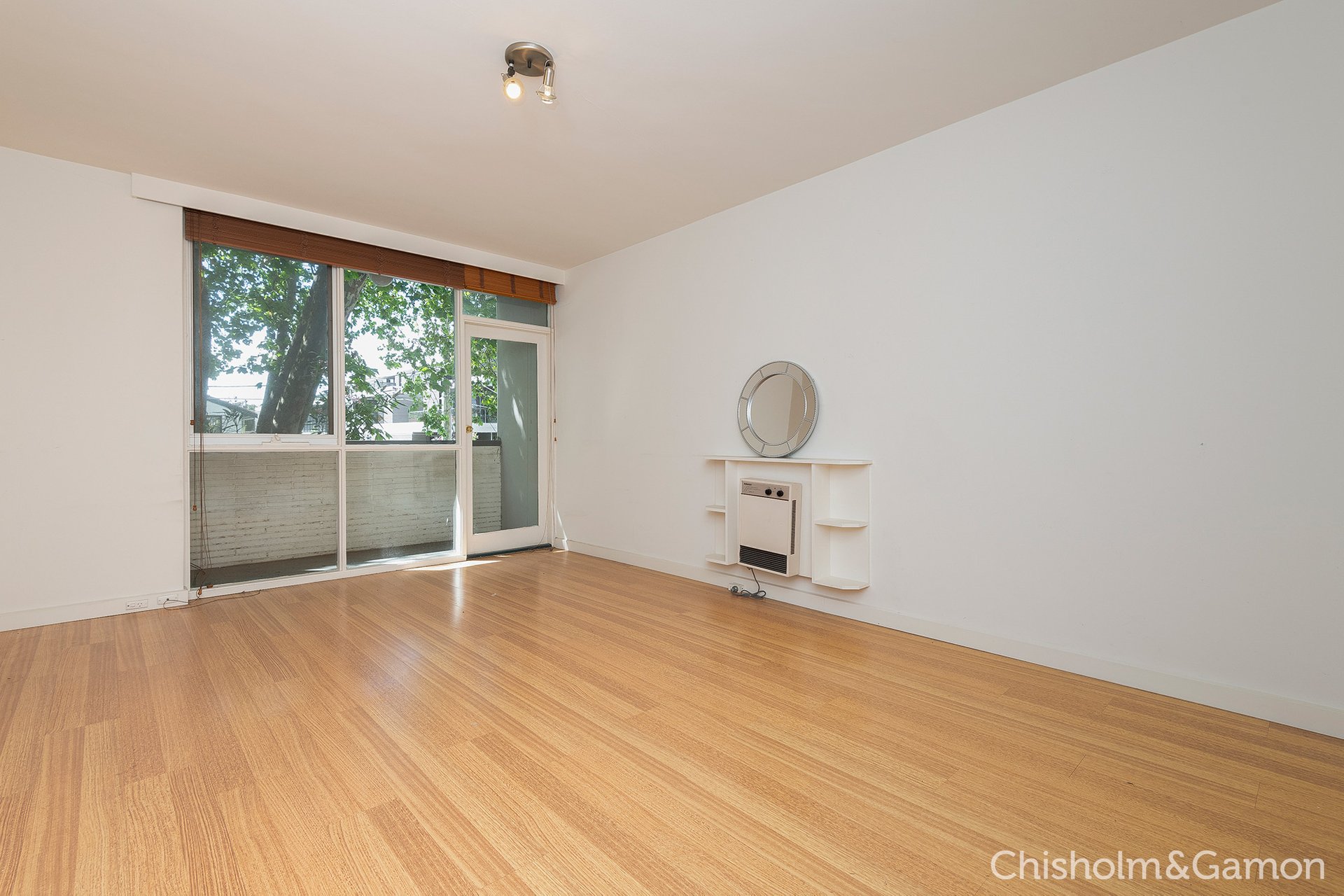 7/17 Dickens Street, Elwood image 2