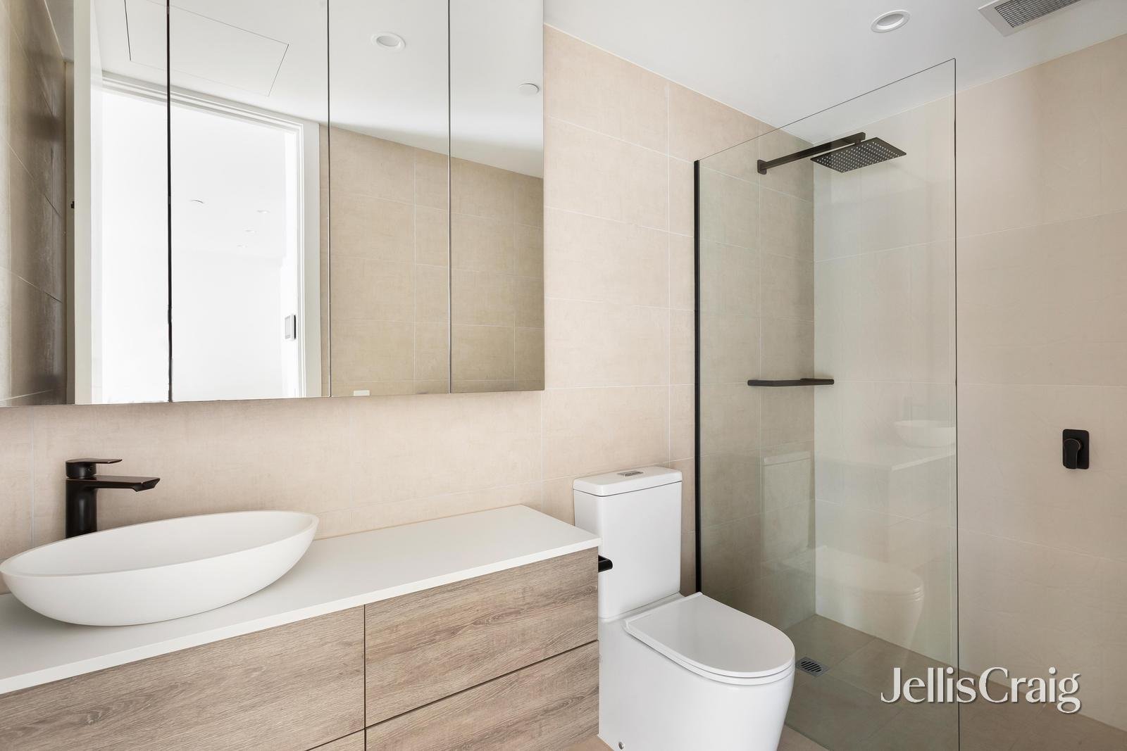 7/18 Hamilton Street, Bentleigh image 9