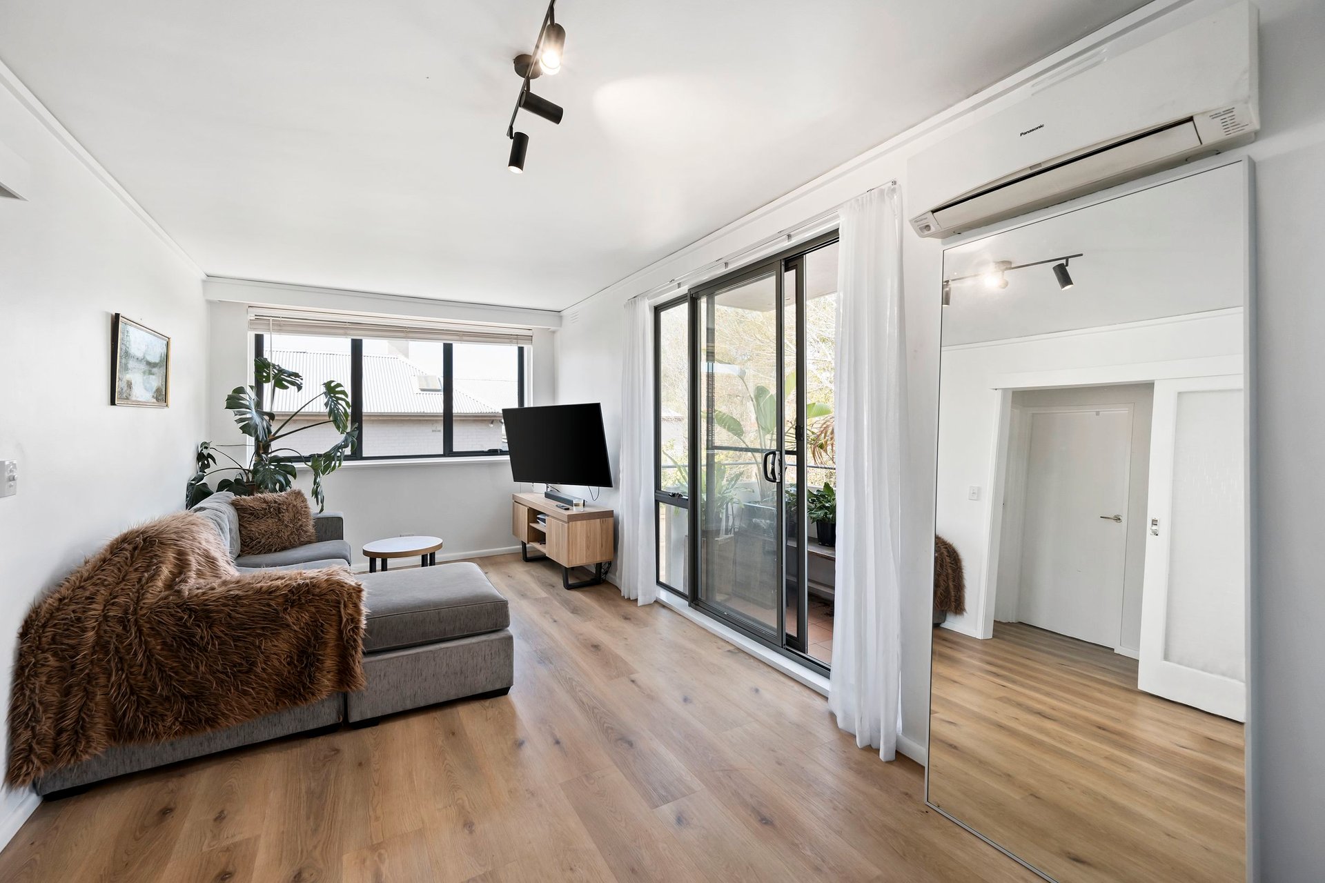 Property Gallery Thumbnail 4