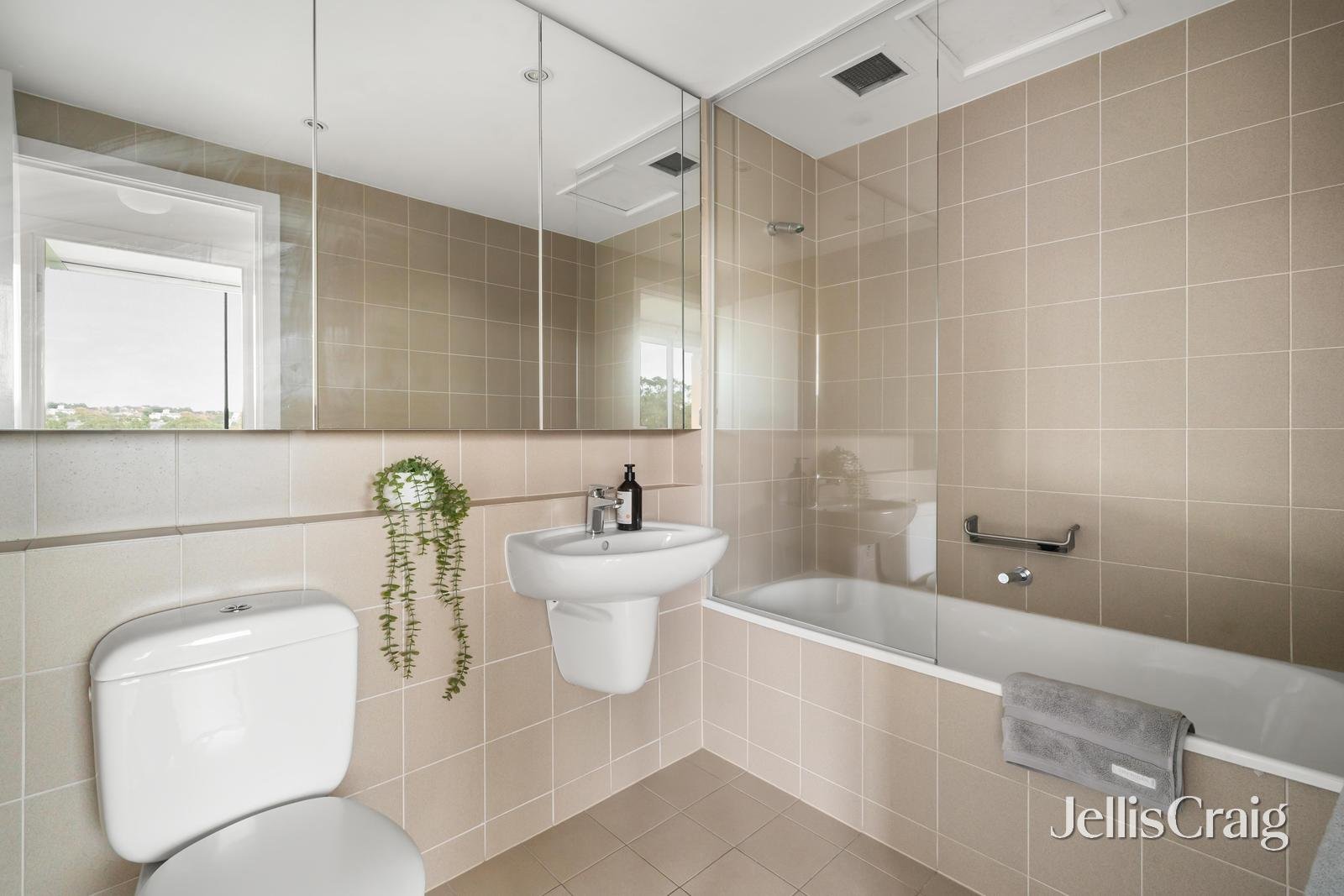 71/8 Wallen Road, Hawthorn image 6