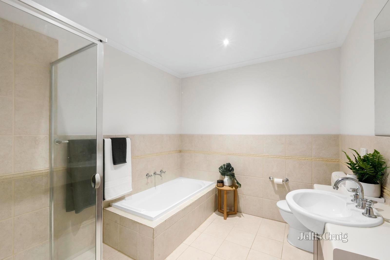 7/181 Melbourne Road, Williamstown image 7