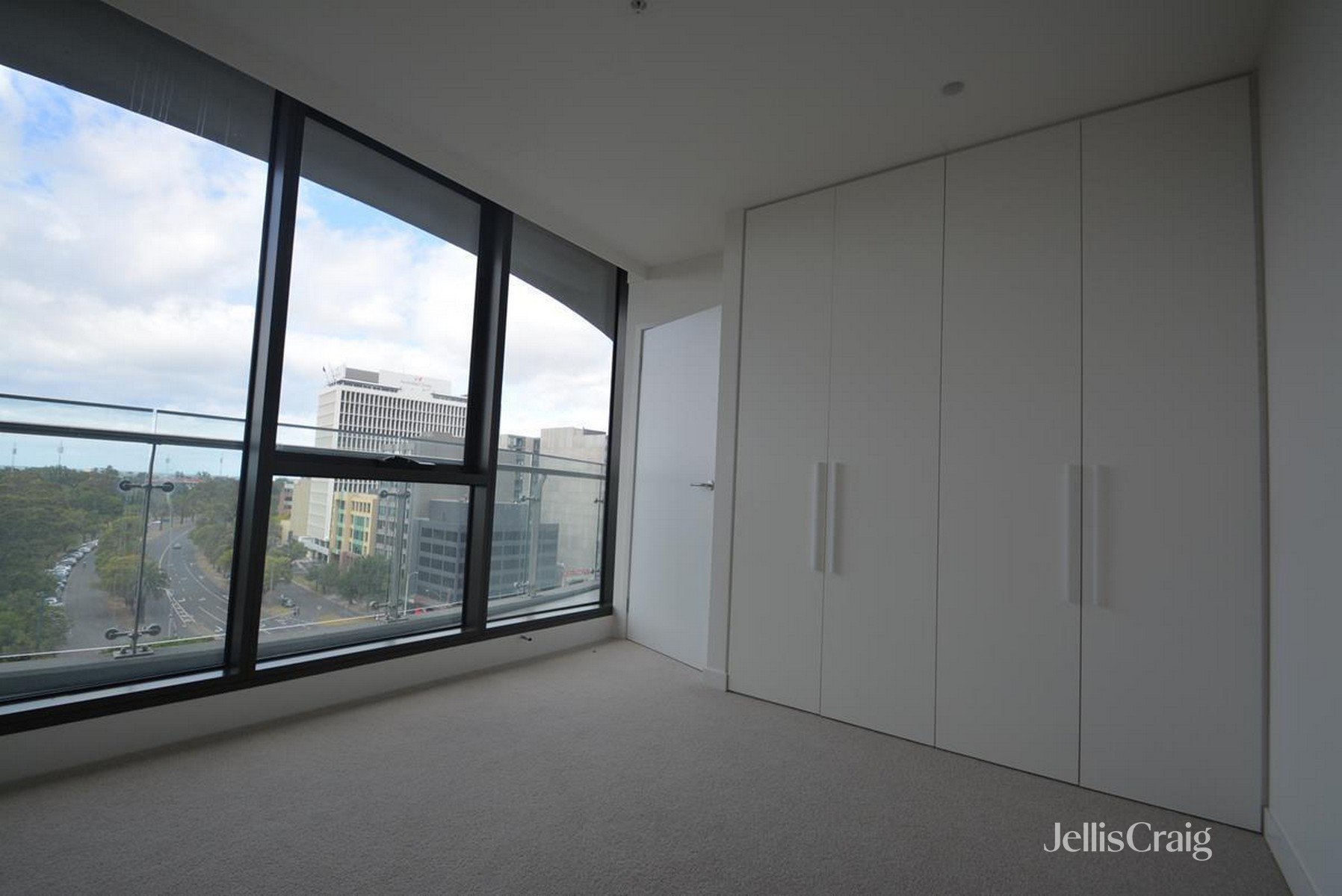 718/35 Albert Road, Melbourne image 2
