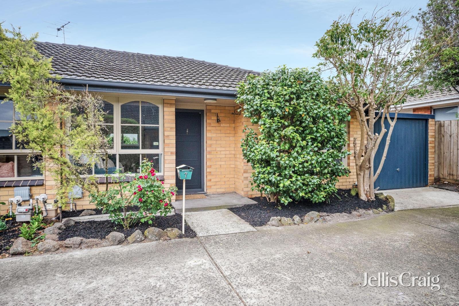 7/19 Brindisi Street, Mentone image 1