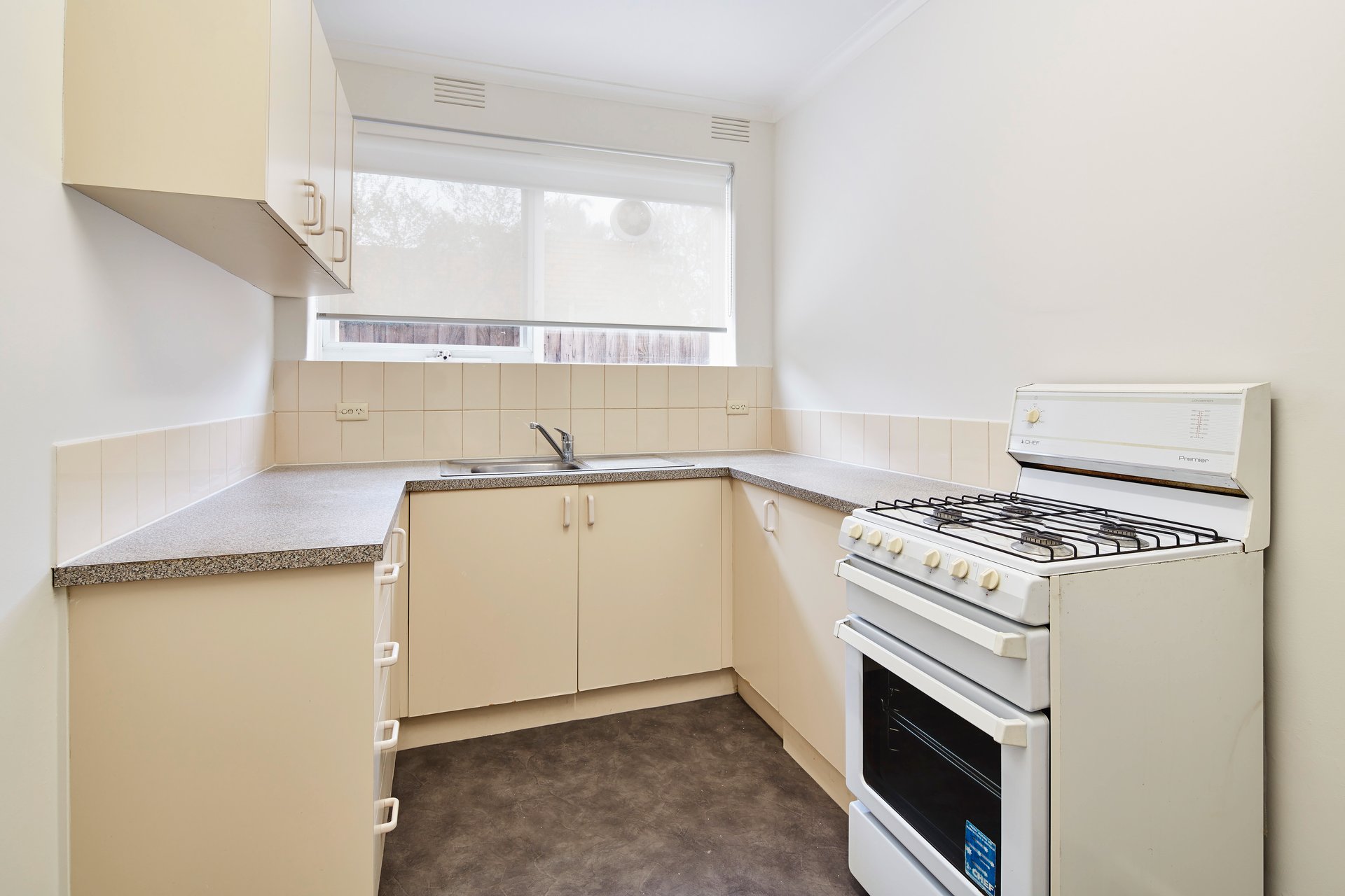 Property Gallery Thumbnail 2