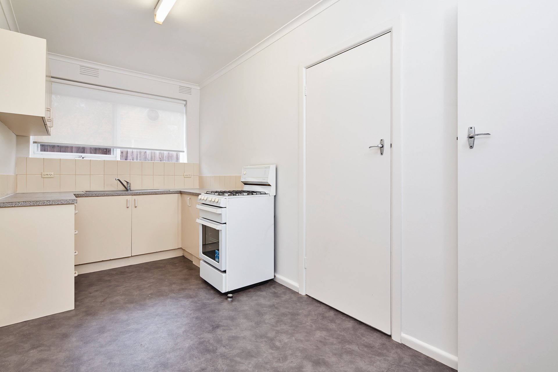Property Gallery Thumbnail 3