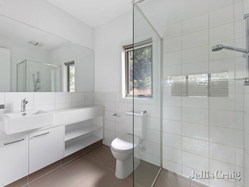 7/198 Sherbourne Road, Eltham image 6