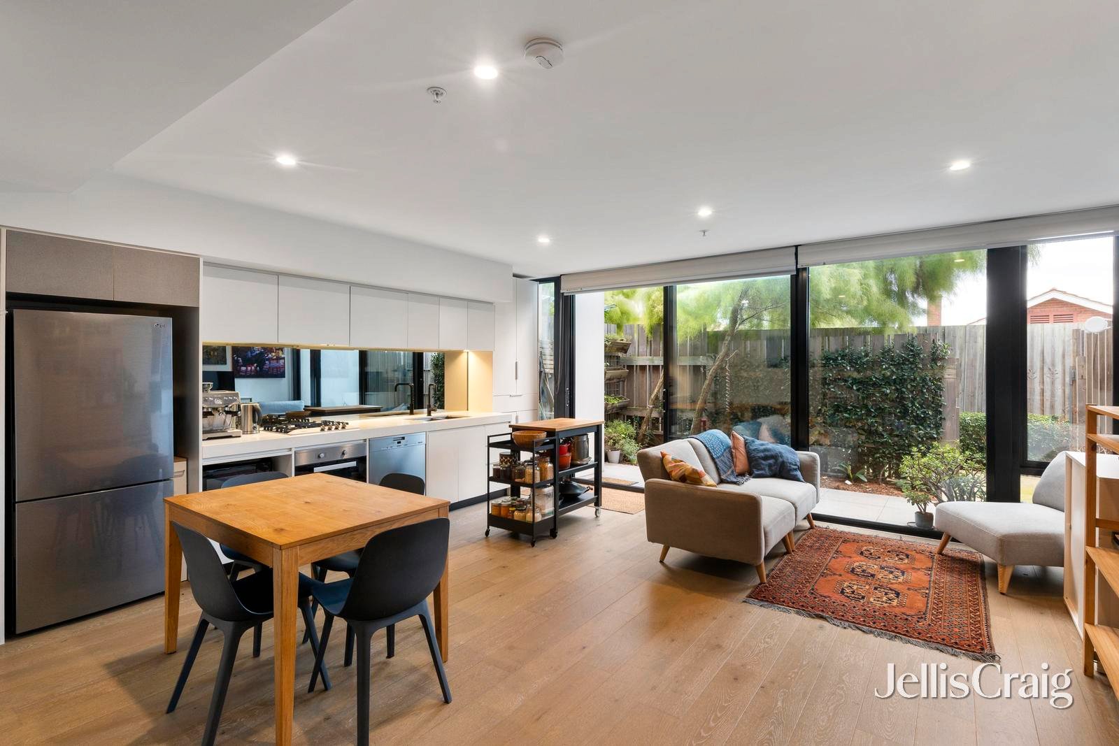 7/1A Campbell Grove, Northcote image 1