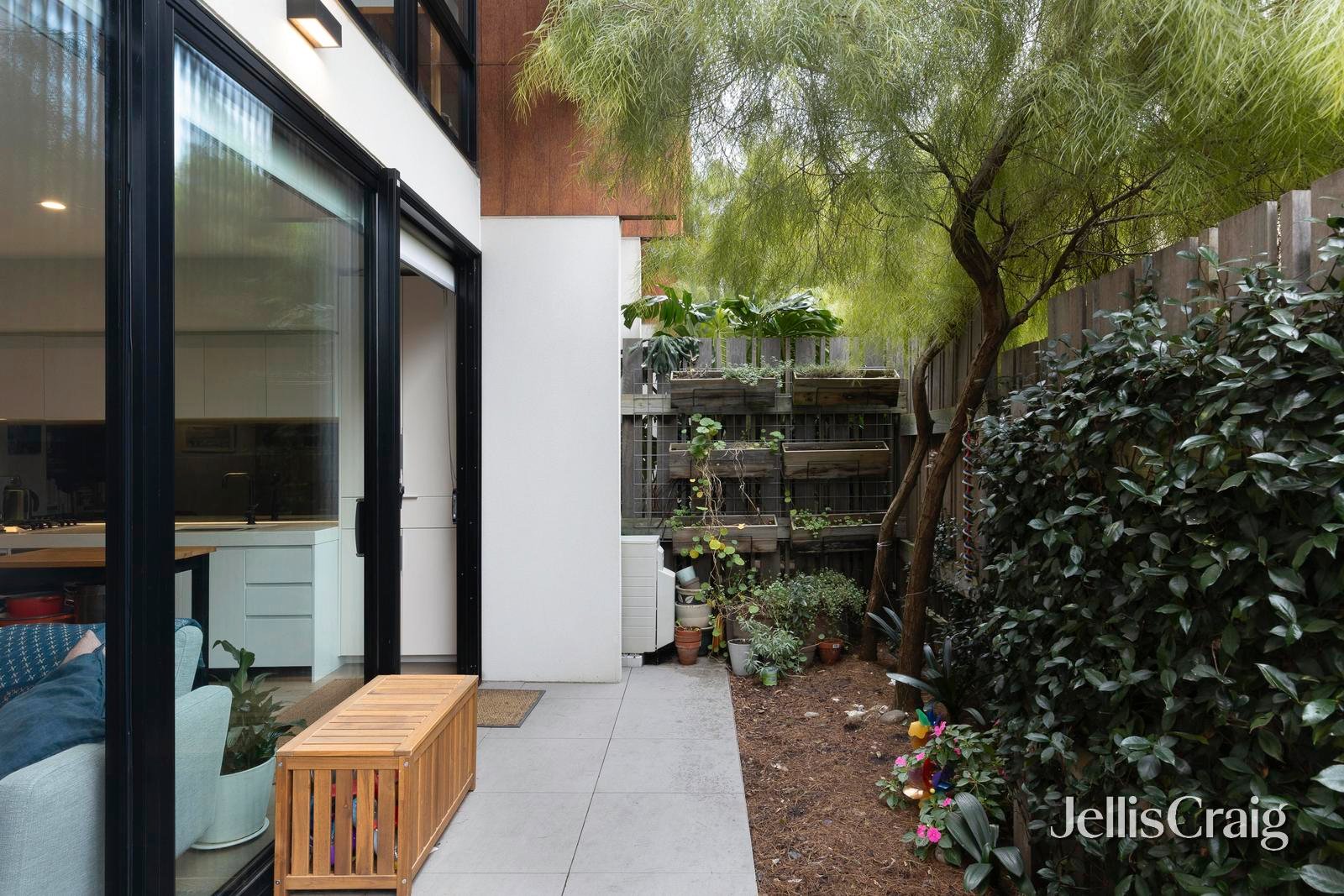 7/1A Campbell Grove, Northcote image 5
