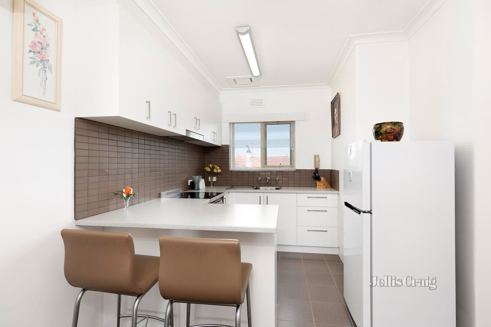 7/1A Gilbertson Street, Essendon image 3
