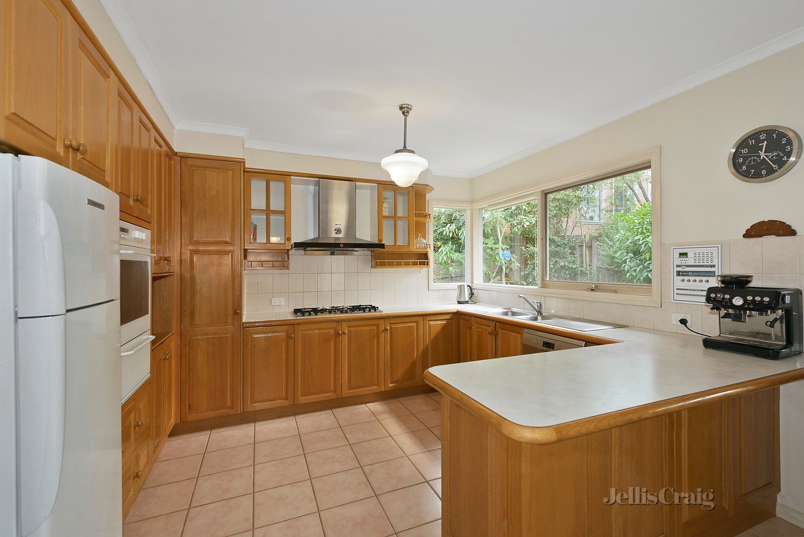 71A St Clems Road, Doncaster East image 2