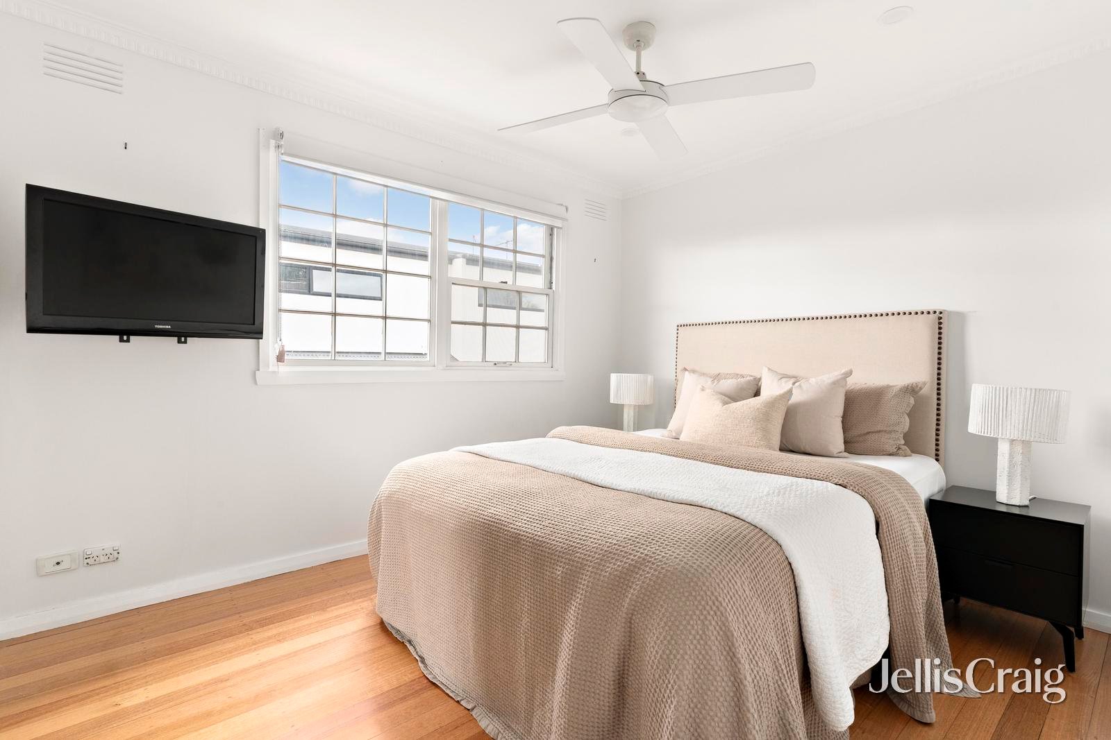 72 Carnarvon Road, Strathmore image 7