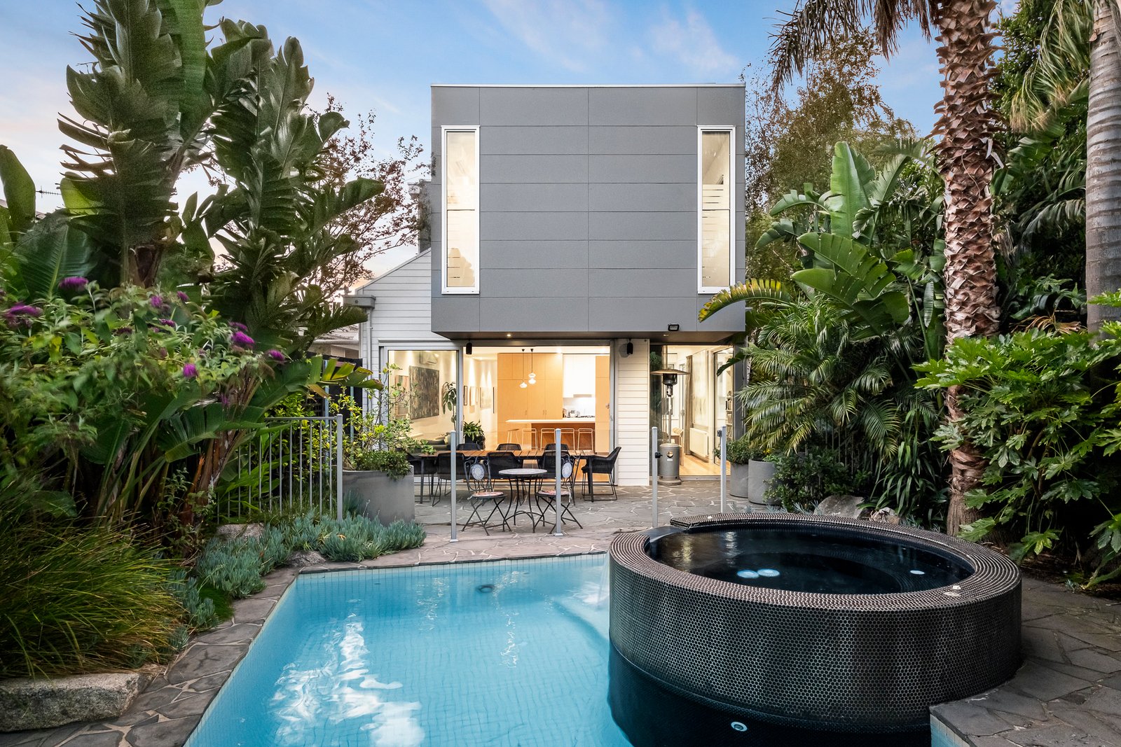 72 Chomley Street