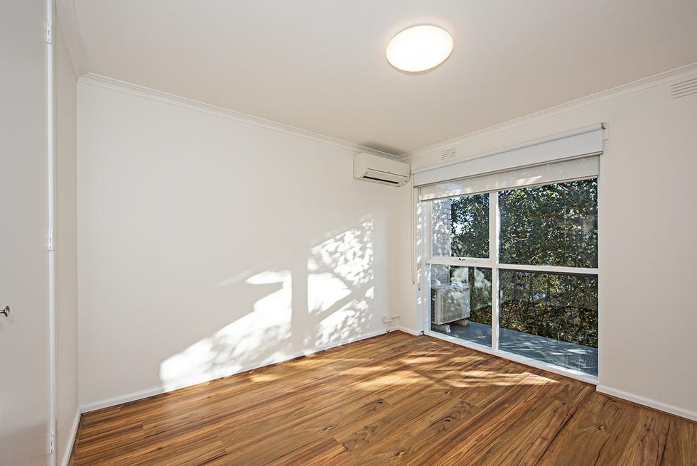 7/2 Douglas Street, Toorak image 2