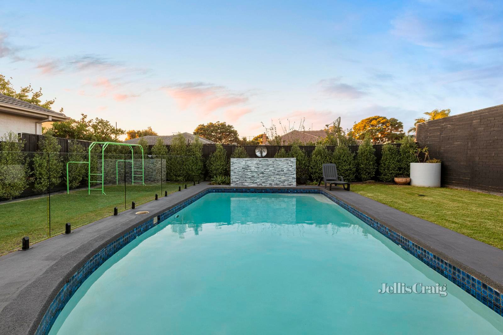 72 Gladesville Drive, Bentleigh East image 19