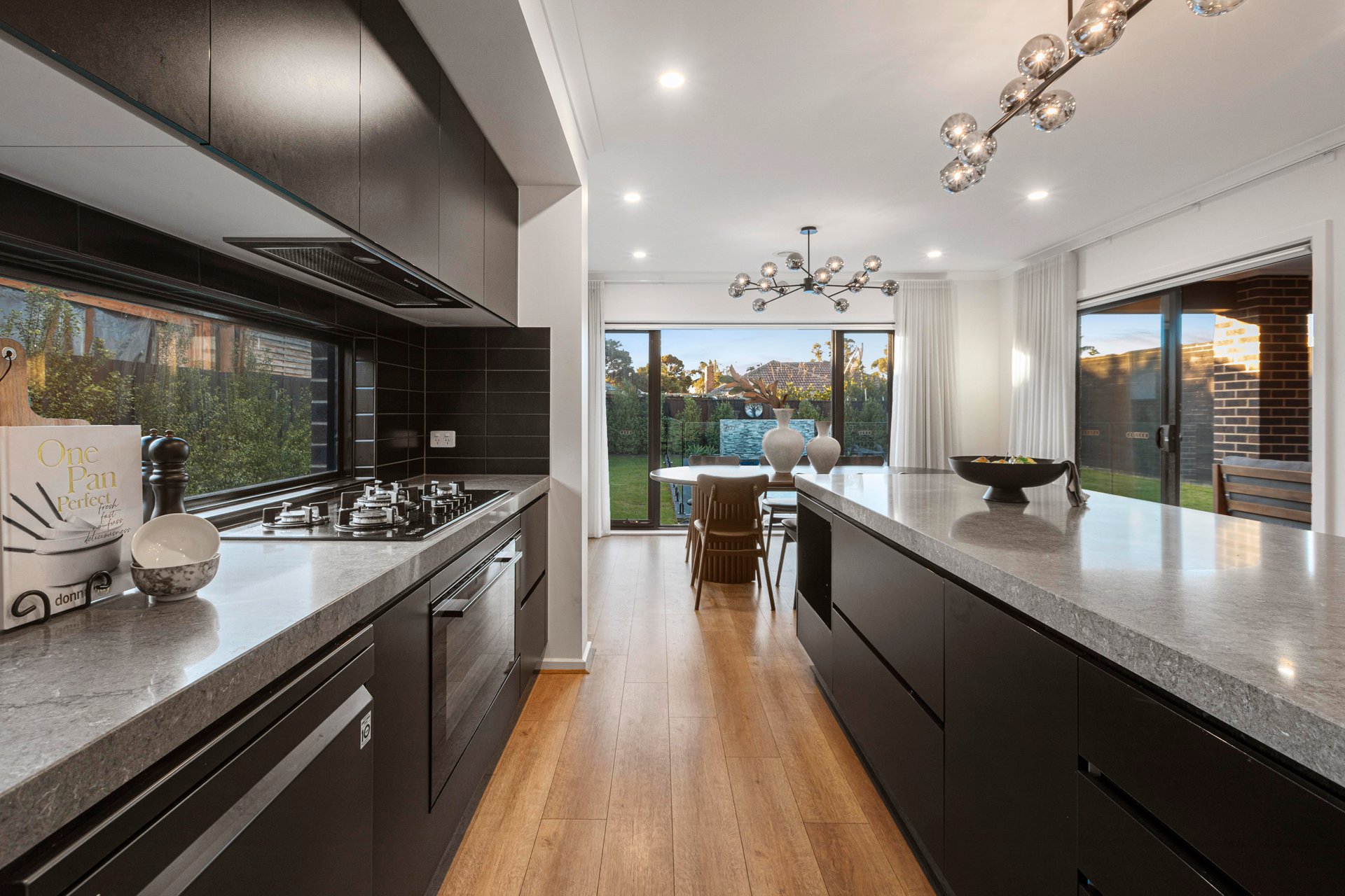 72 Gladesville Drive, Bentleigh East image 6