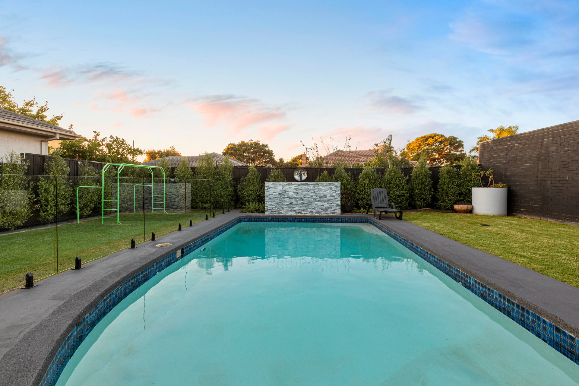 72 Gladesville Drive, Bentleigh East image 7