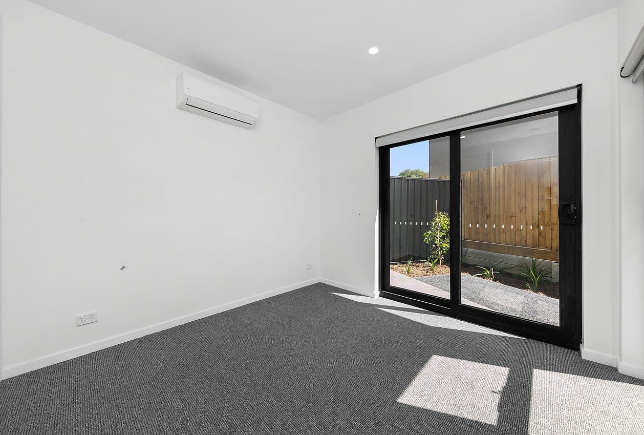 7/2 Howard Court, Clayton image 6