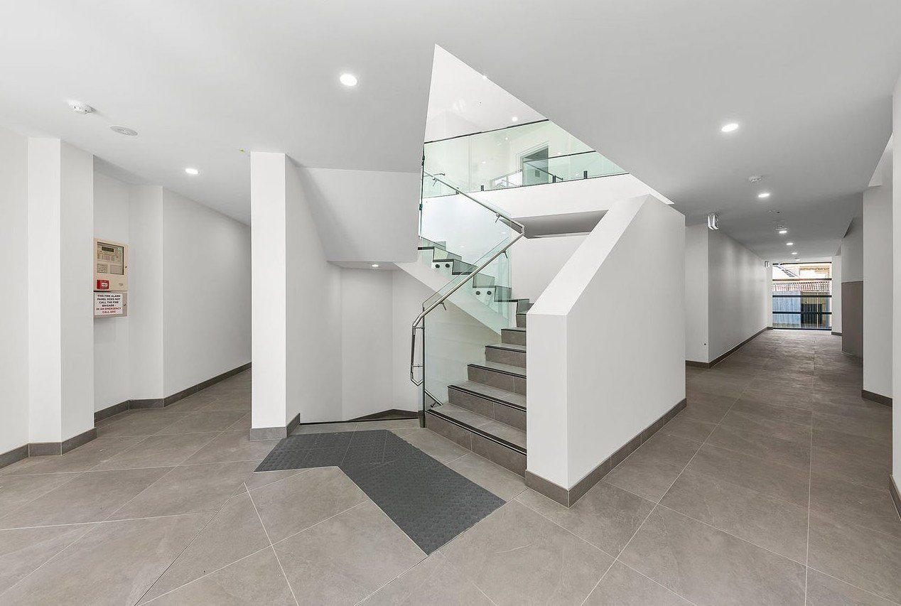 7/2 Howard Court, Clayton image 8