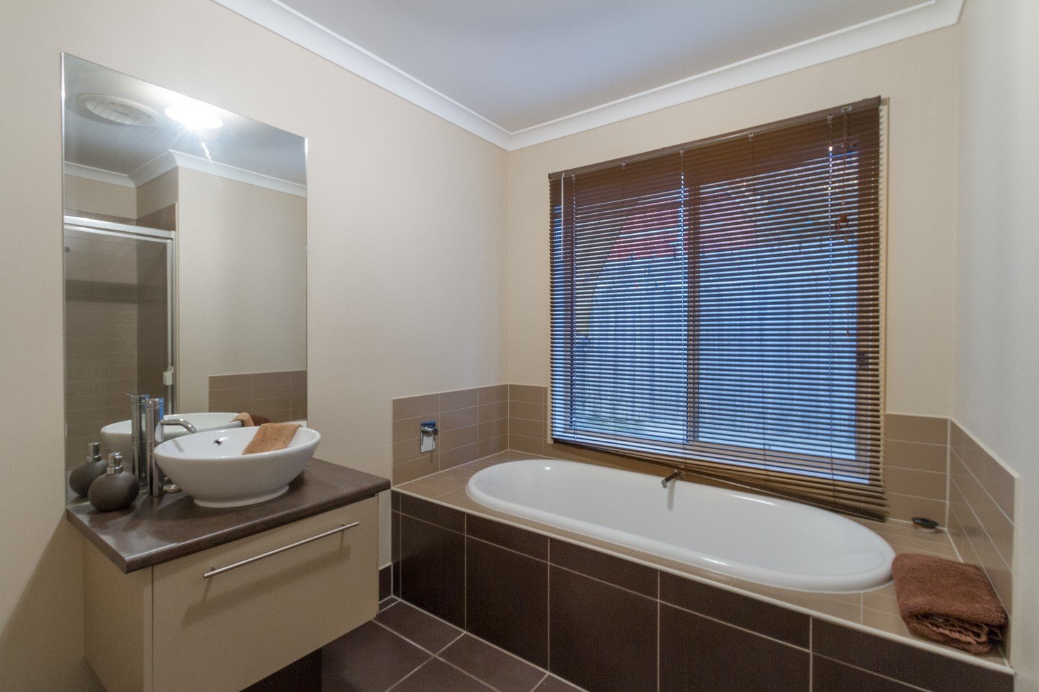72 Larbert Road, Mooroolbark image 10