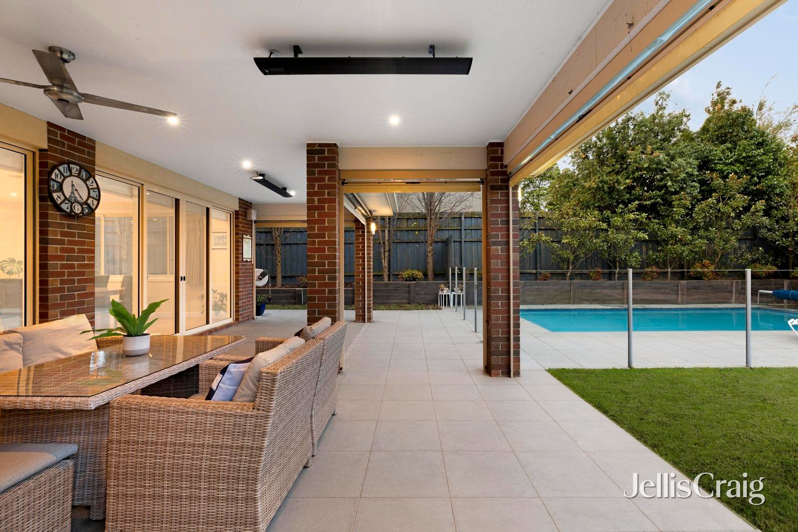 72 Leeds Road, Mount&nbsp;Waverley image 2