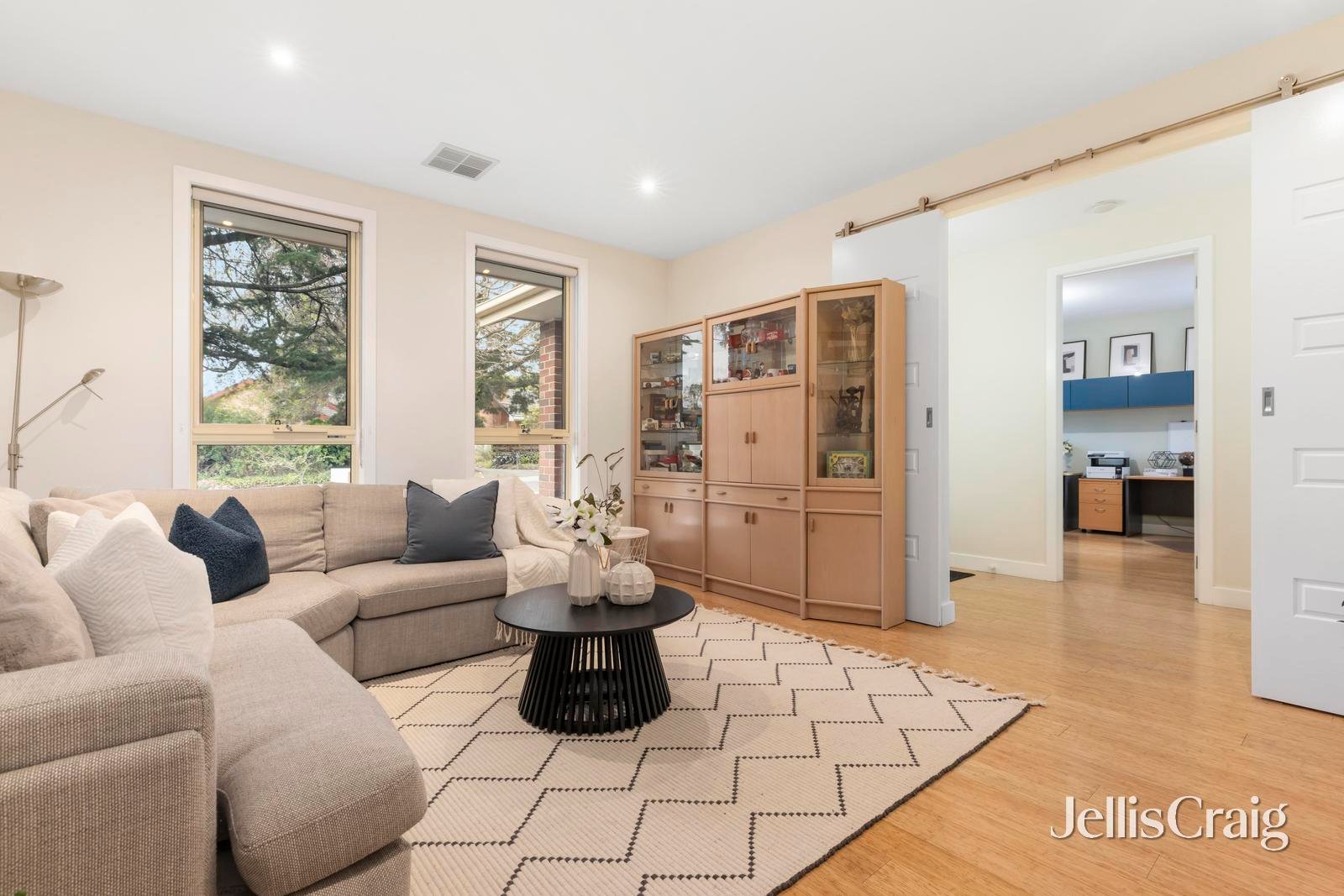 72 Leeds Road, Mount&nbsp;Waverley image 3