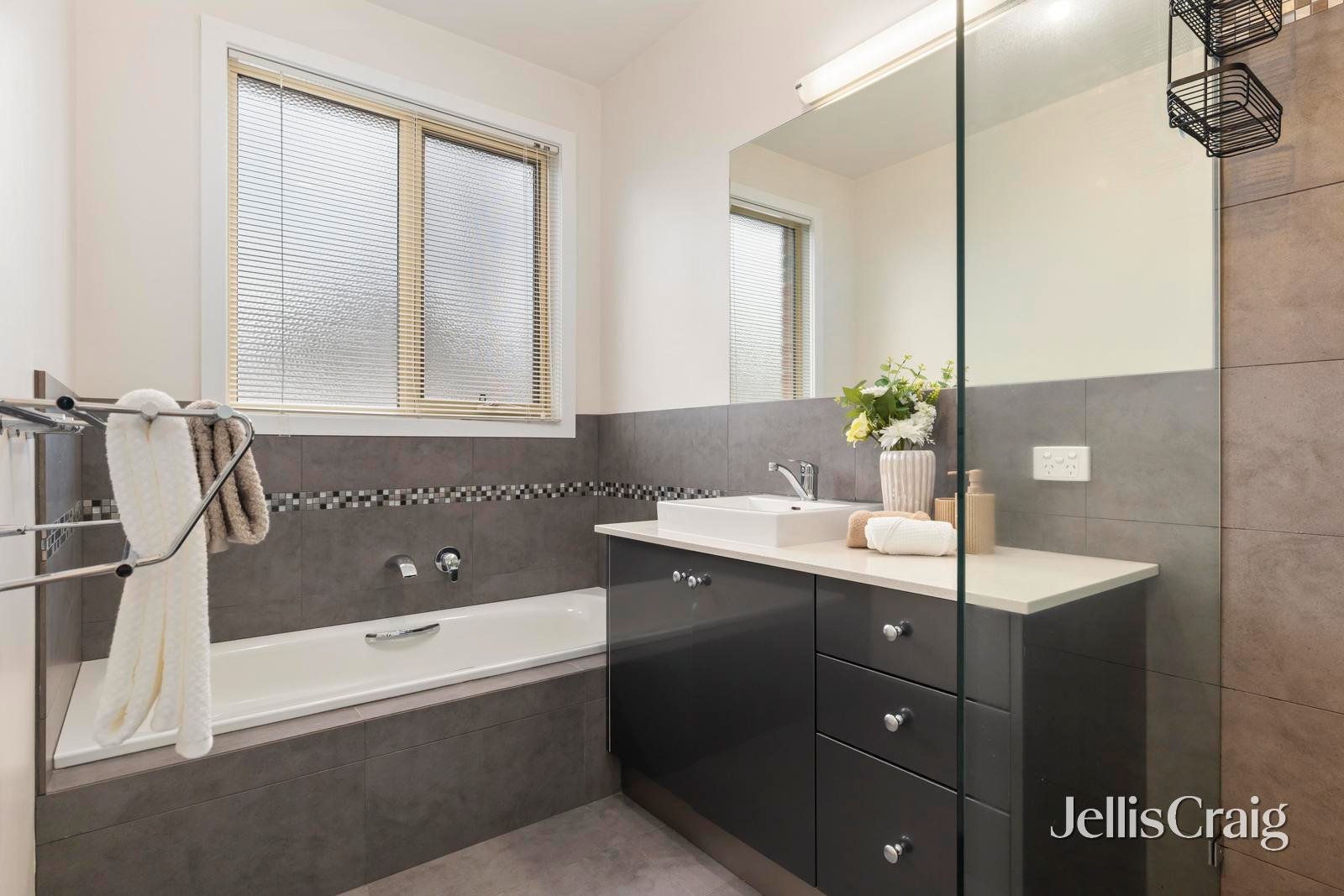 72 Leeds Road, Mount&nbsp;Waverley image 12