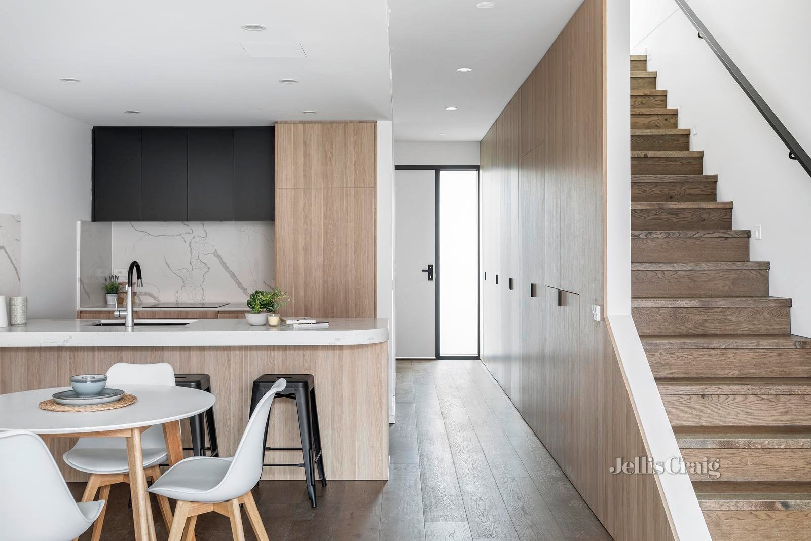 72 Lincoln Street, Richmond image 3