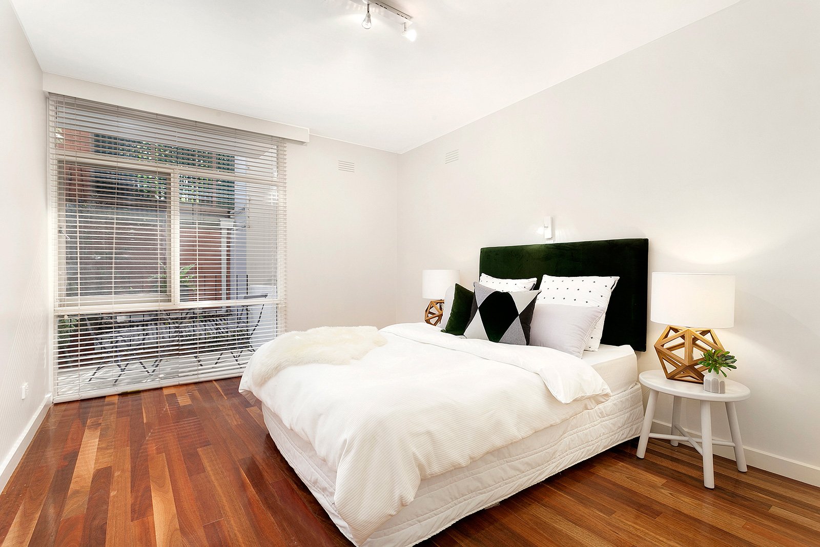Property Gallery Thumbnail 4