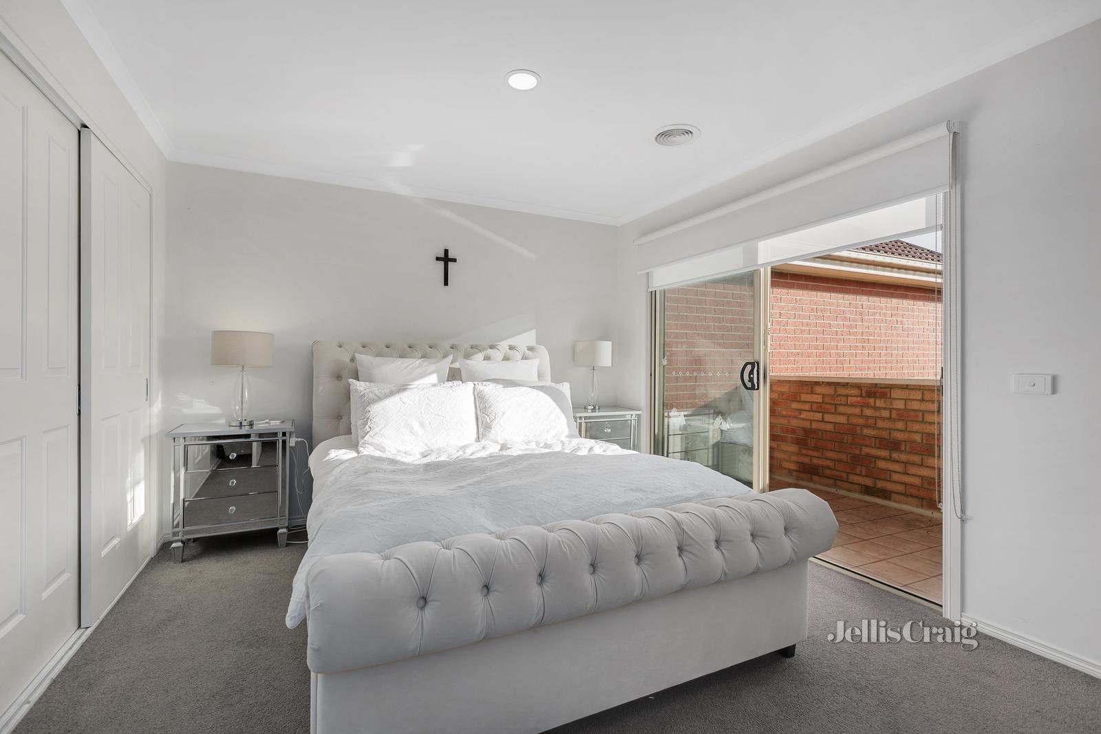 7/2 Mckelvie Court, Glen Waverley image 7