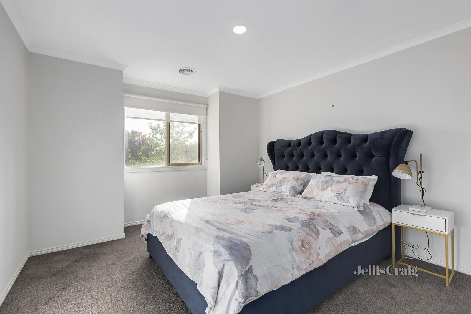 7/2 Mckelvie Court, Glen Waverley image 9