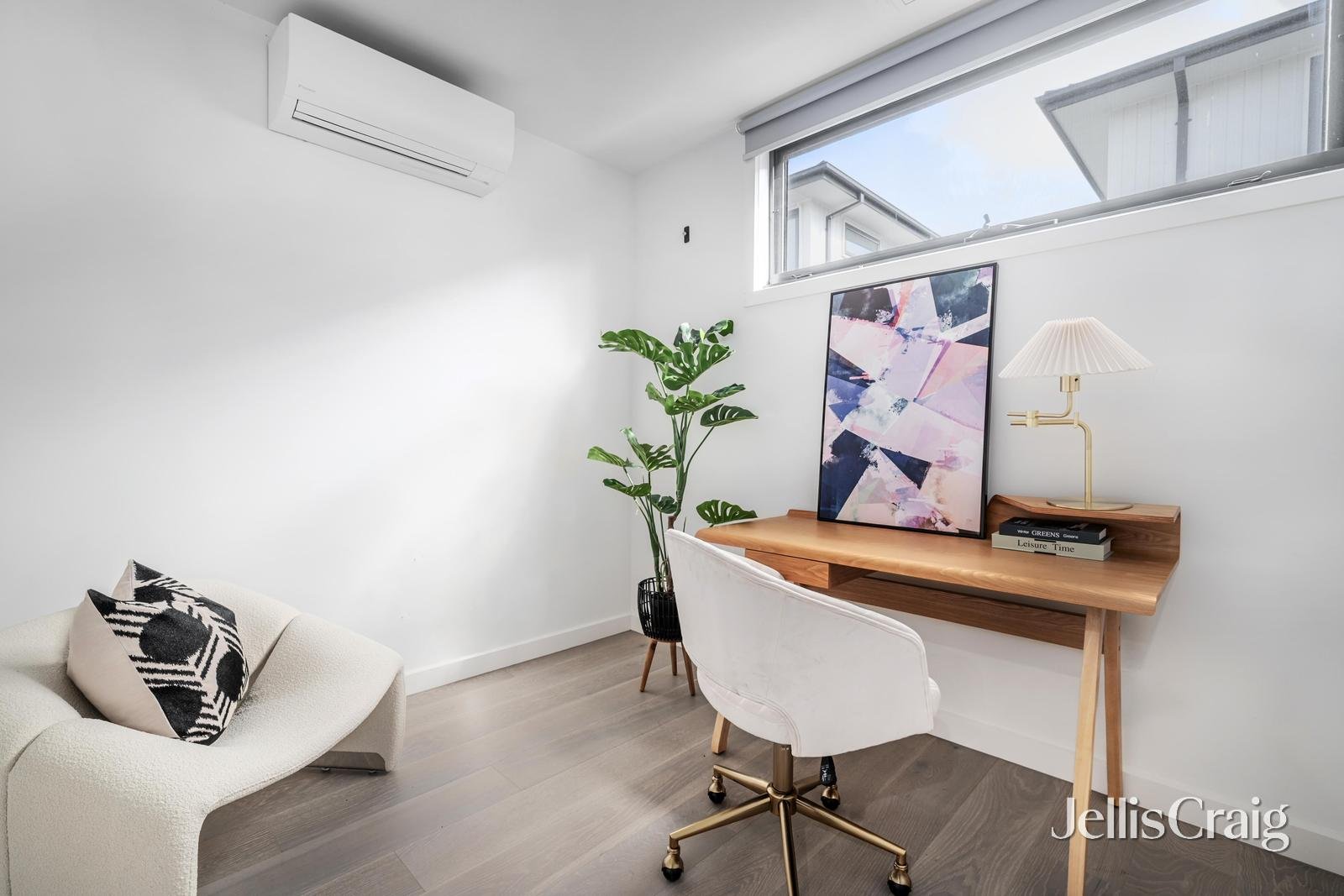 7/2 Montgomery Avenue, Mount Waverley image 9