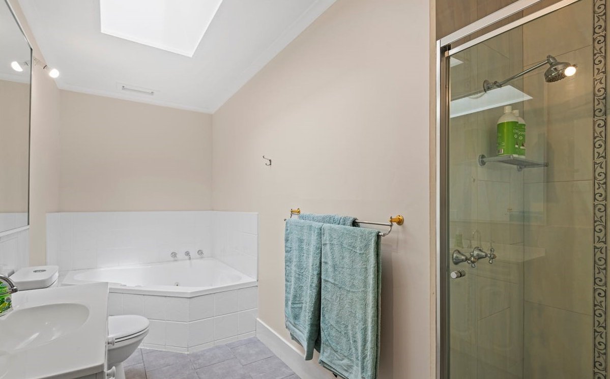72 Polaris Drive, Doncaster East image 6